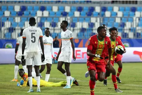 مجموعة الجزائر.. أوغندا تهزم غينيا في تصفيات كأس العالم